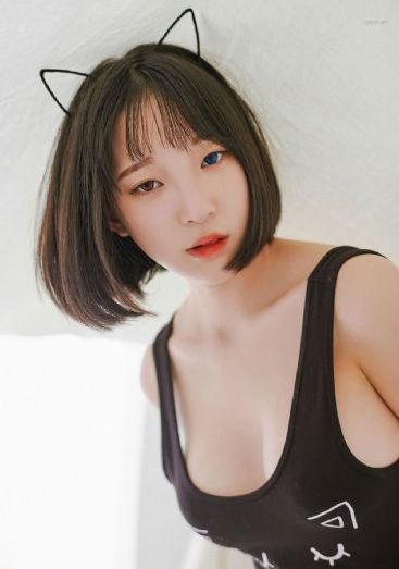 老师洗澡让我吃他胸视频免费_超清手机在线看
