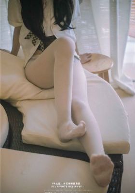 欧美三级爆乳吃奶在线观看_超清电影完整版