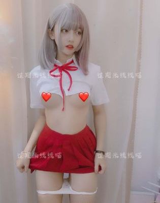 忘穿内裤被同桌摸了好爽_DVDHD在线观看