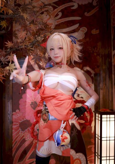 美女衣服都脱了无遮挡_高清国产国语三级