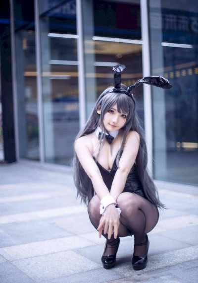 趁美女熟睡将其迷晕玩脚视频_HD在线视频观看