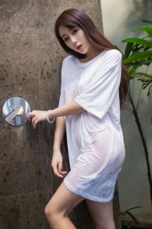 边摸边吃奶边做下面免费视频_BD韩语高清视频观看