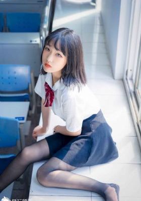 少妇下蹲下露大唇XX_高清视频大全