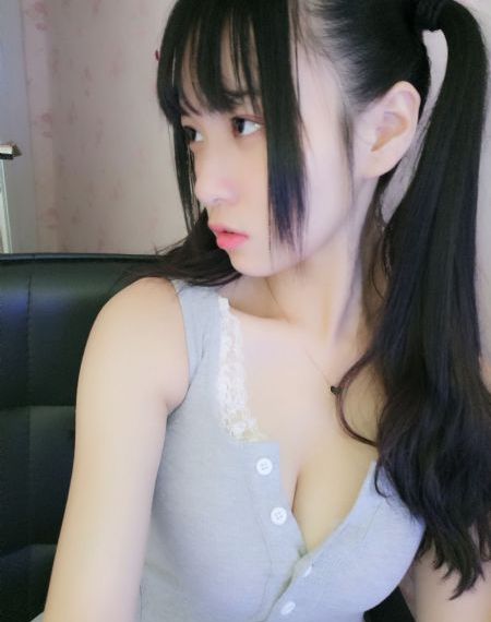 少妇的诱惑在线播放_720天堂在线