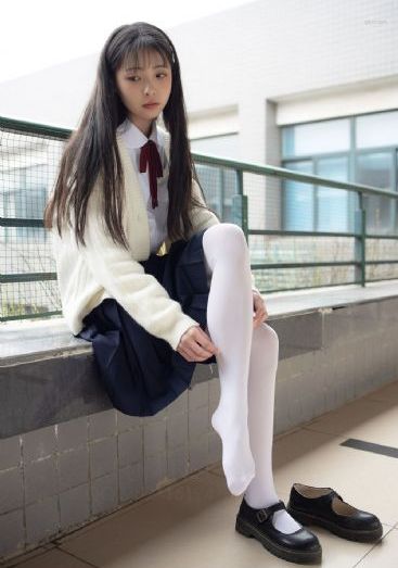 香蕉plus视频安装包怎么安装_有字幕完整版